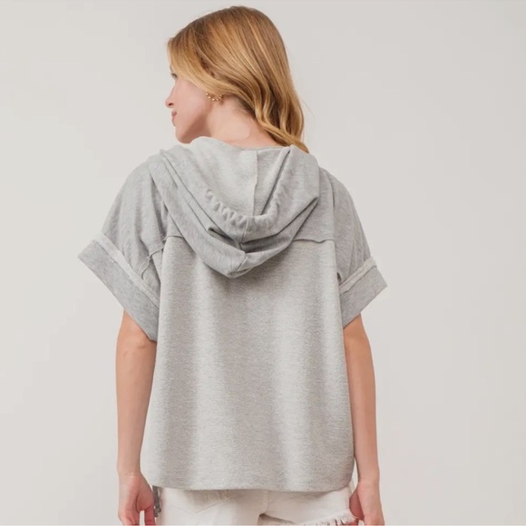 Contrast Raw Edge Detailed Hoodie - Picture 6 of 6